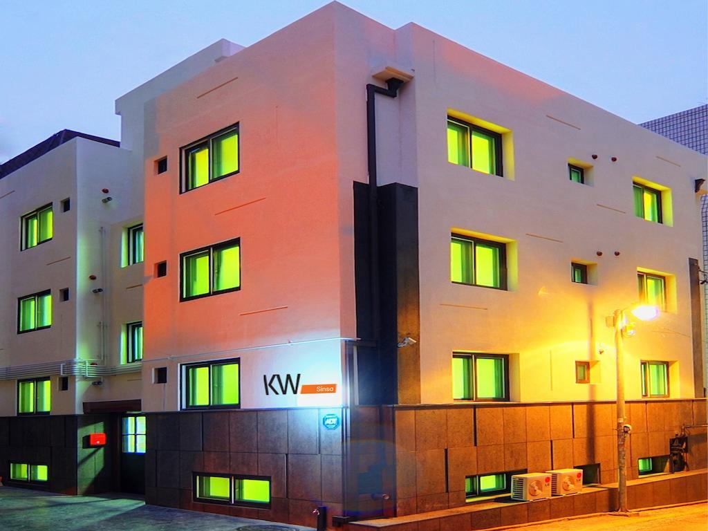 Hostel Kw Sinsa Сеул Екстер'єр фото