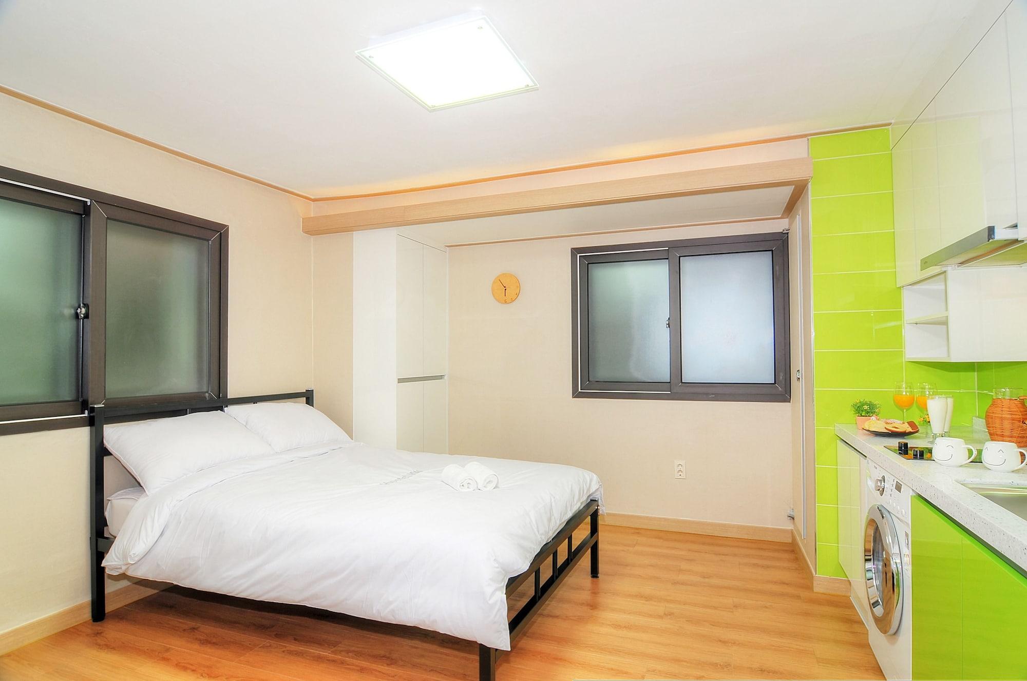 Hostel Kw Sinsa Сеул Екстер'єр фото