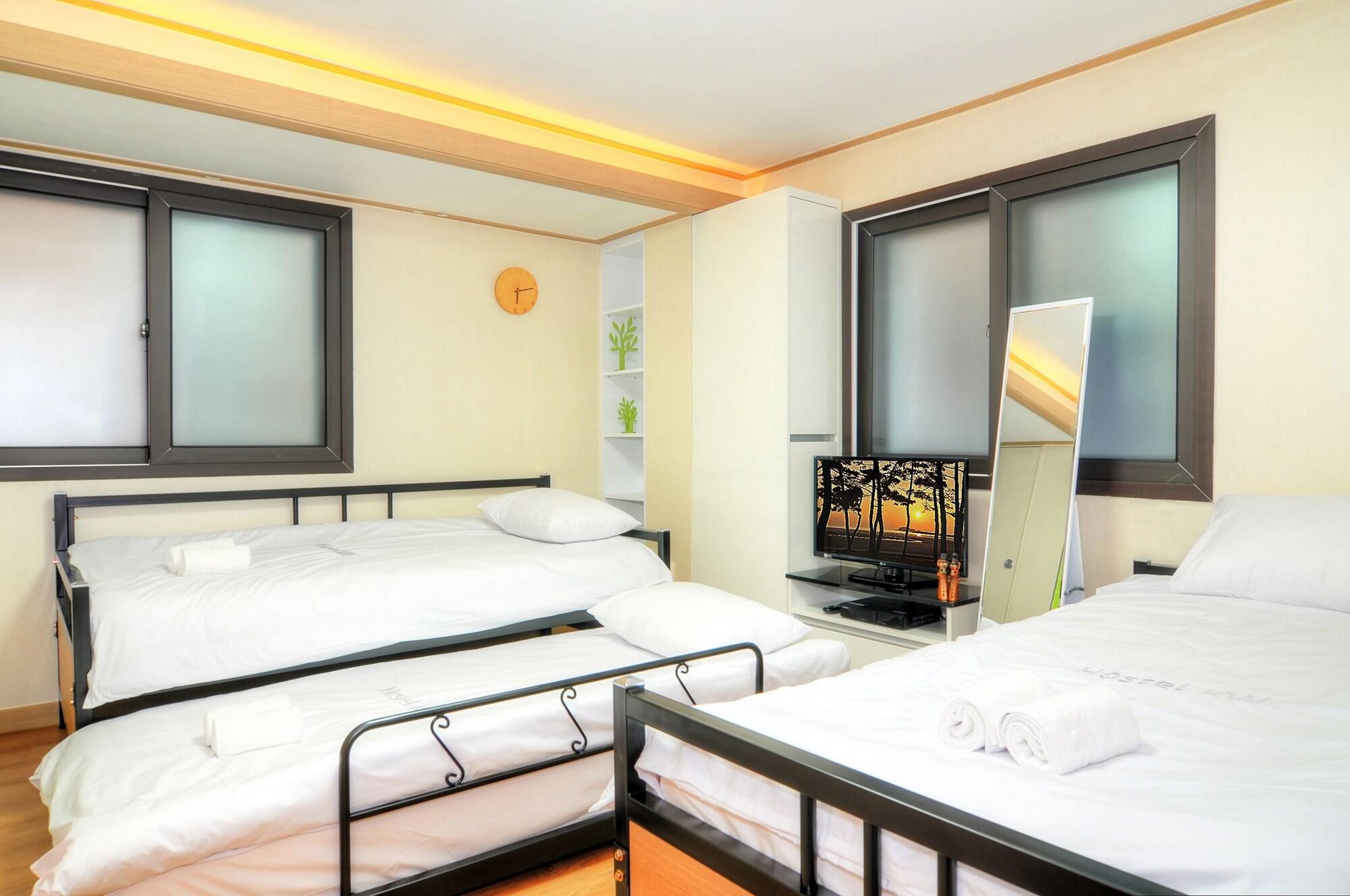 Hostel Kw Sinsa Сеул Екстер'єр фото