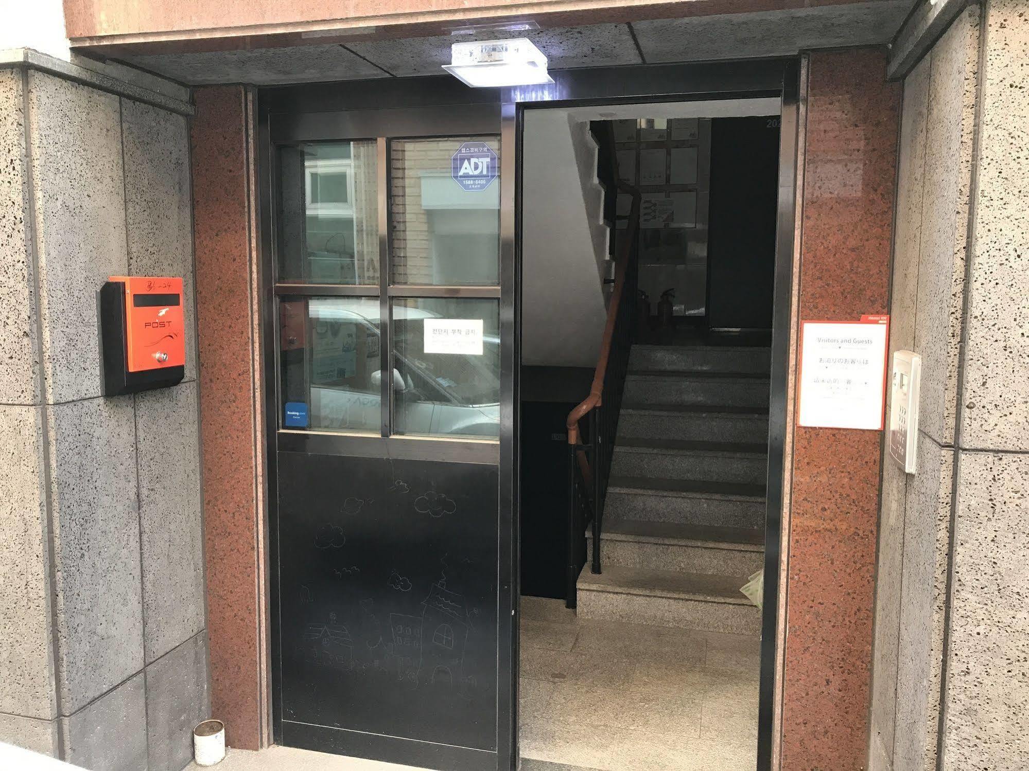 Hostel Kw Sinsa Сеул Екстер'єр фото
